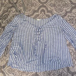 Hollister Cropped Long Sleeve Top